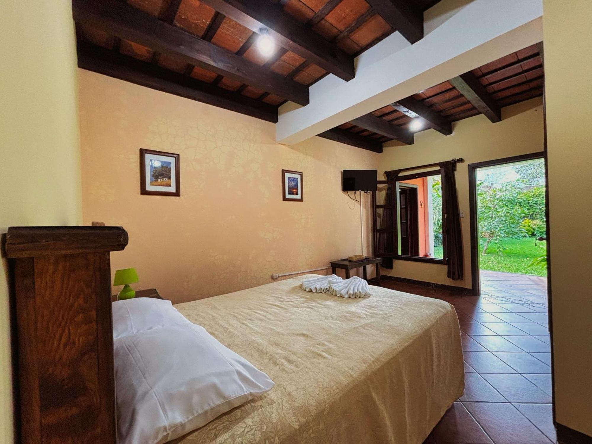 Alana Hotel By Ish Antigua Luaran gambar