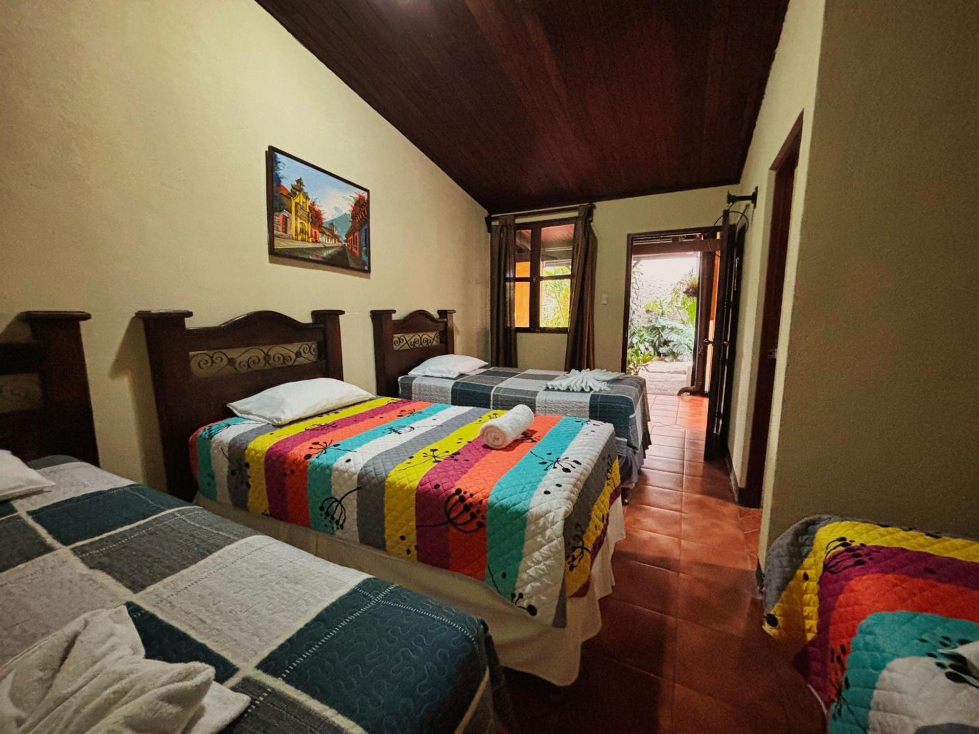 Alana Hotel By Ish Antigua Luaran gambar
