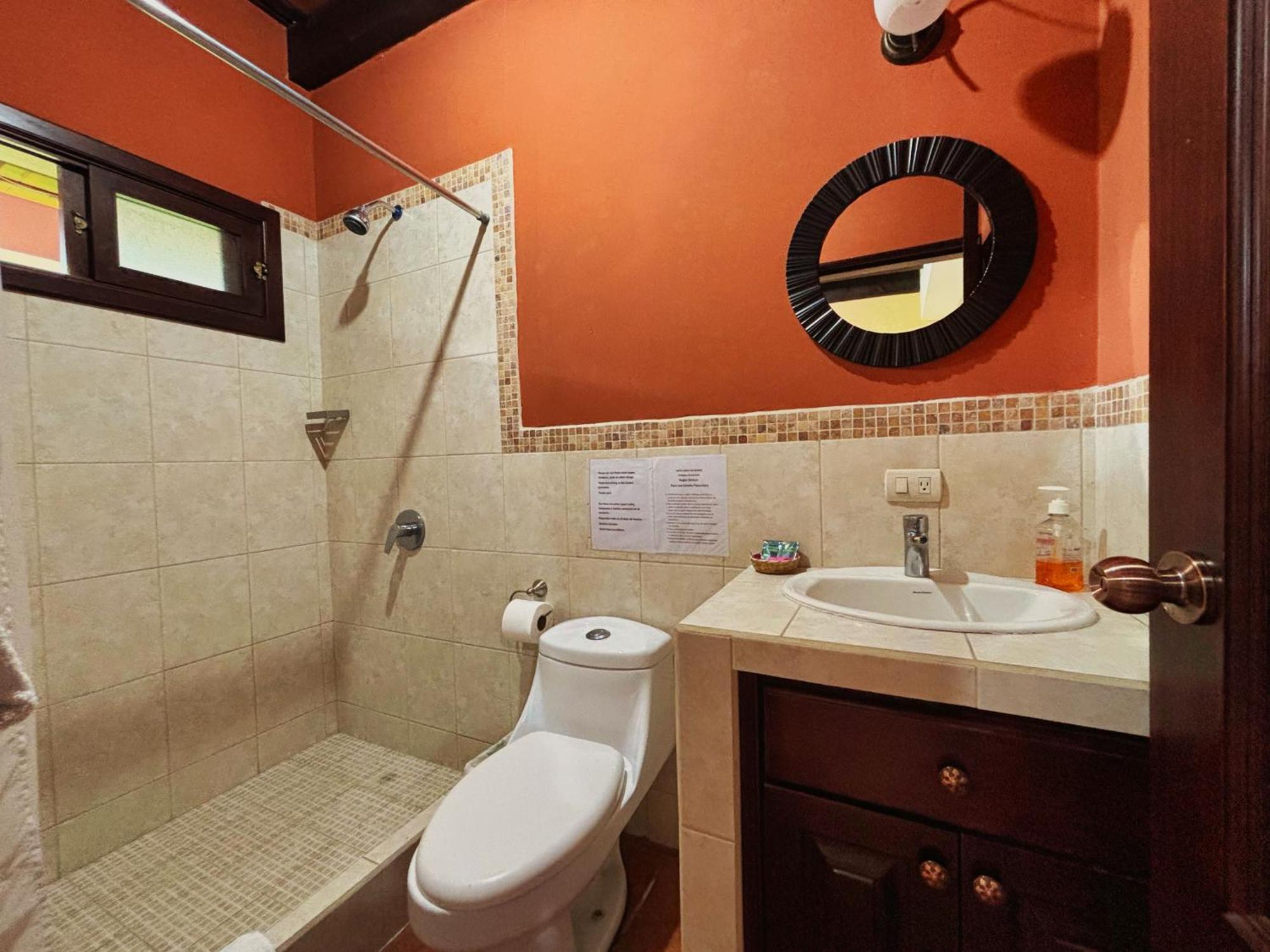 Alana Hotel By Ish Antigua Luaran gambar