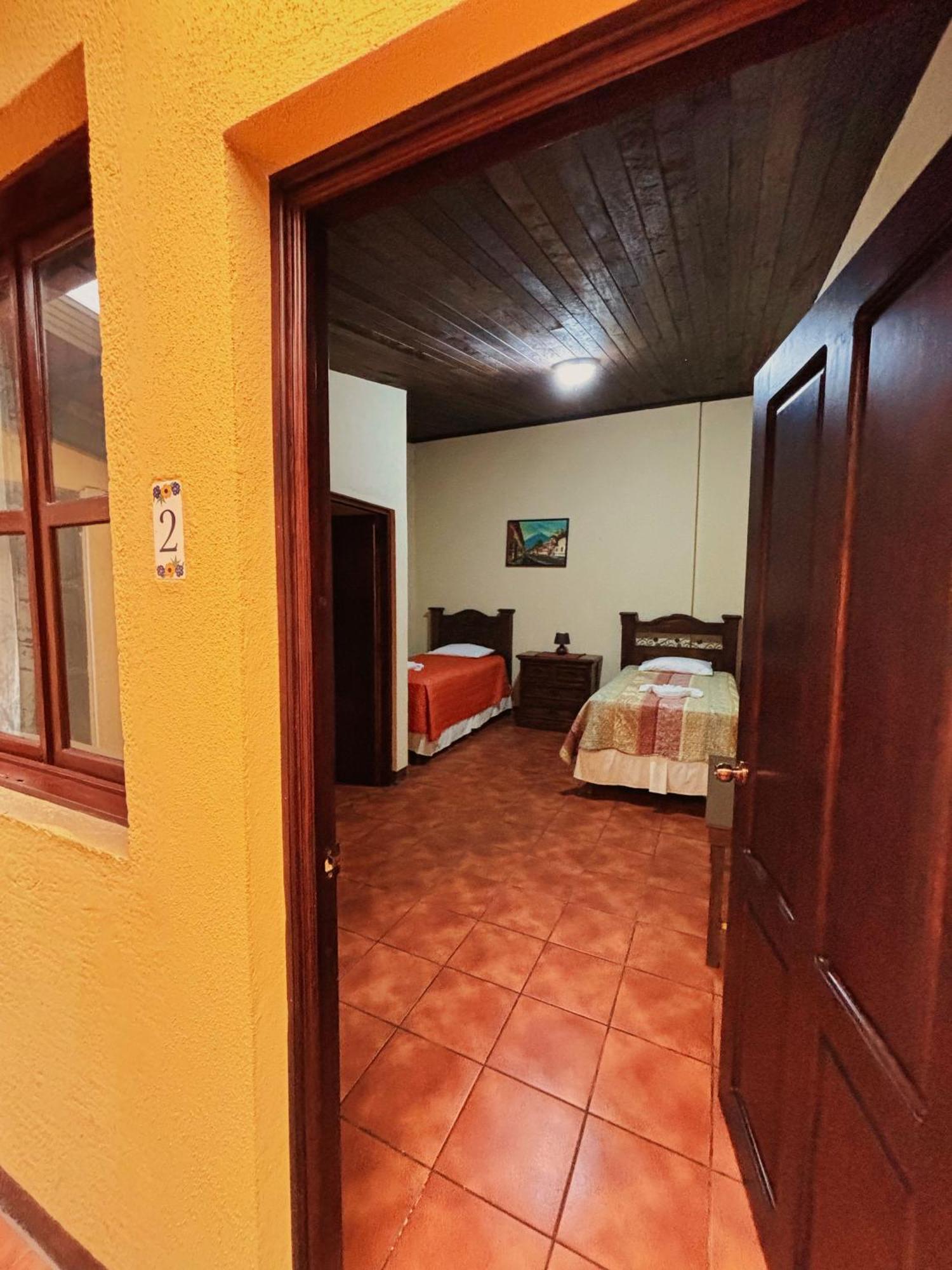 Alana Hotel By Ish Antigua Luaran gambar
