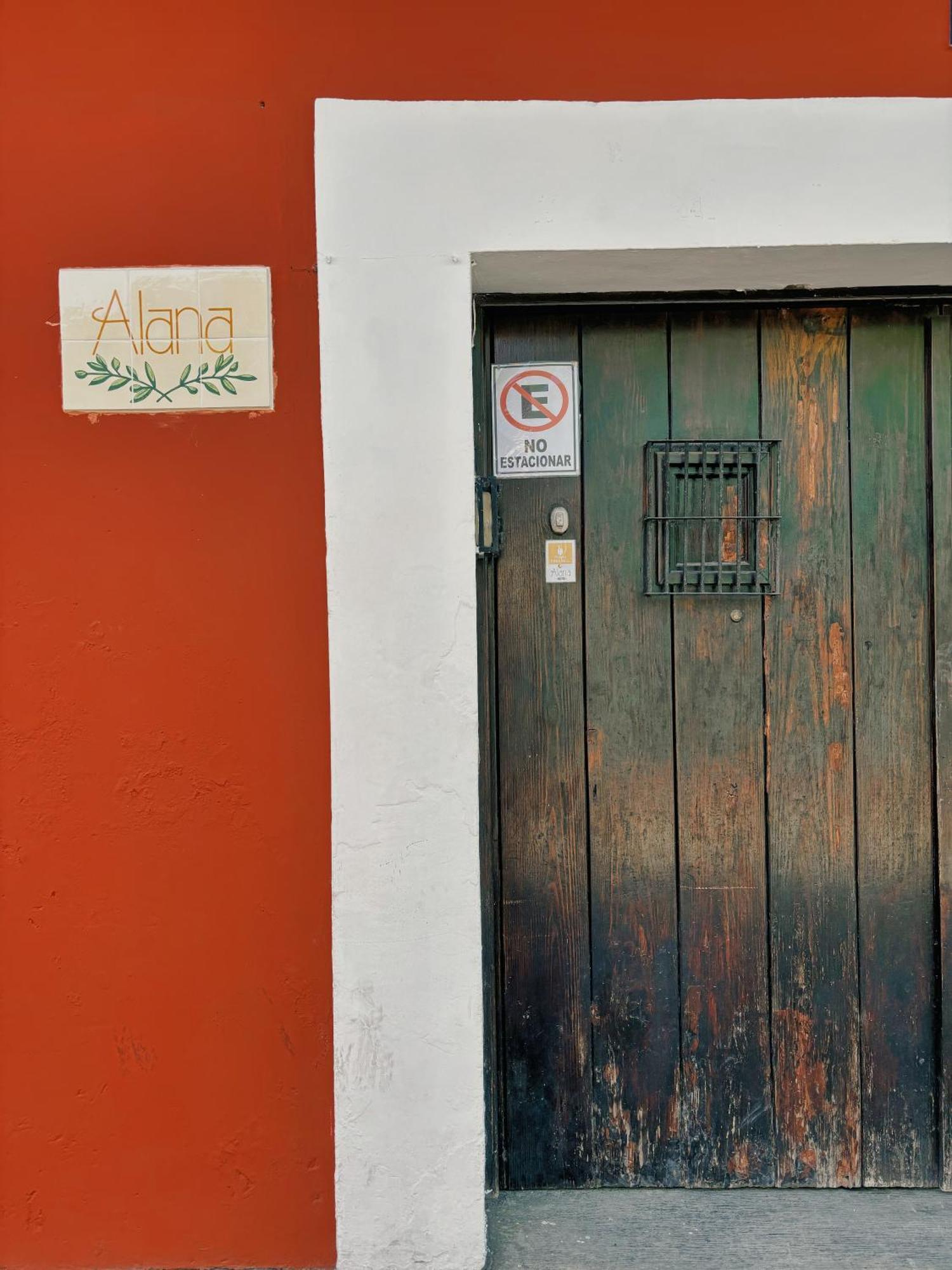 Alana Hotel By Ish Antigua Luaran gambar
