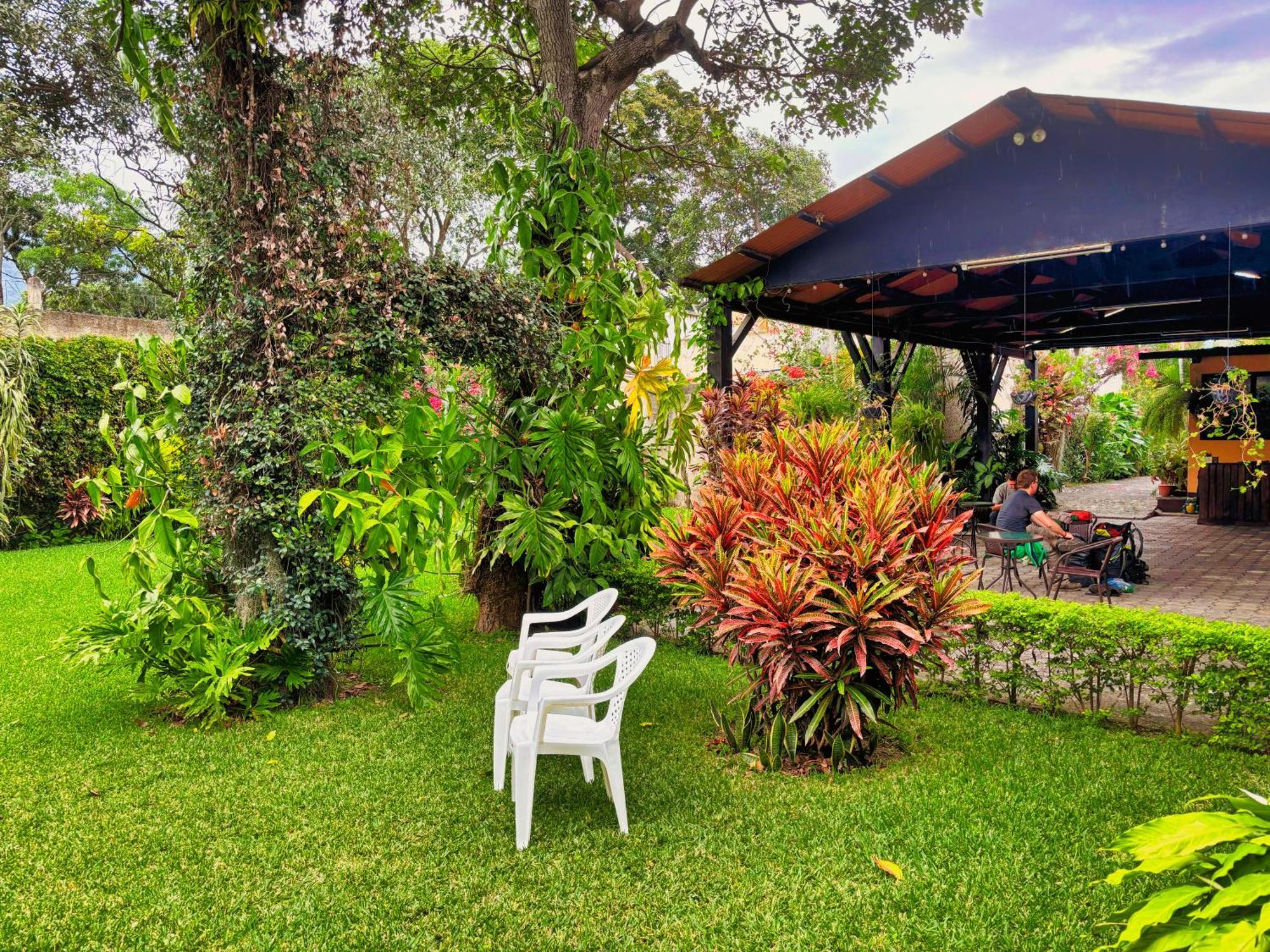 Alana Hotel By Ish Antigua Luaran gambar